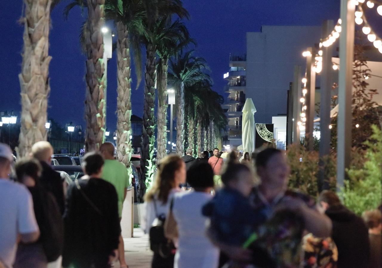 Sea View Studio - Mamaia Nord 2 Leilighet Năvodari Eksteriør bilde